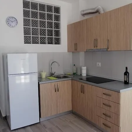 Kamax Radhime Appartamento Vlorë